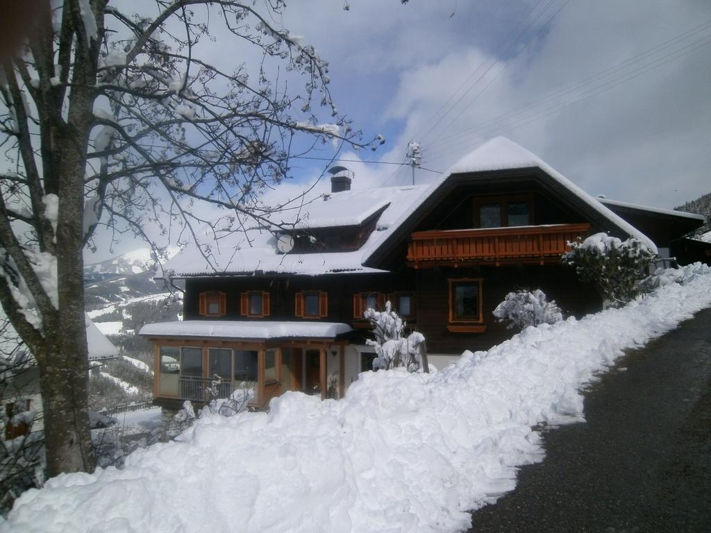 Sportbauernhof - Gasthaus Hochalmblick Krems in Kaernten Exterior photo